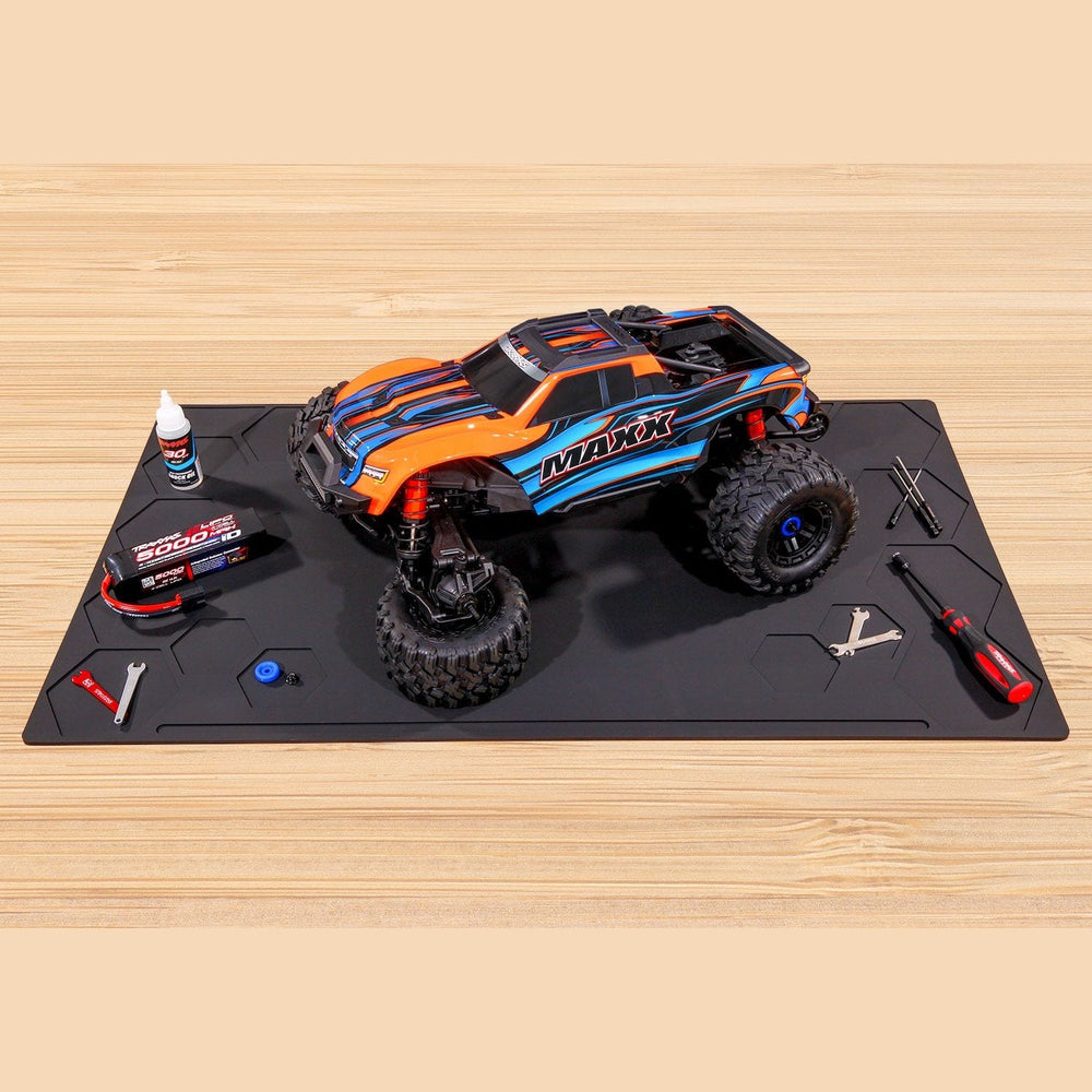 Traxxas Rubber Pit Mat with display RC Truck and tools